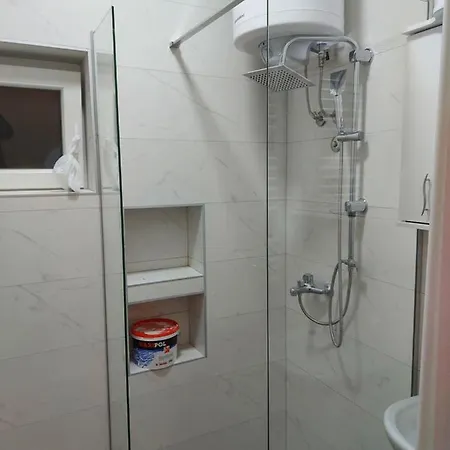 Mikikiki Apartment *